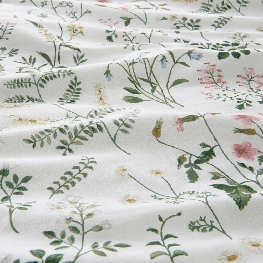 Ikea TIMJANSMOTT Full/Queen Duvet Cover